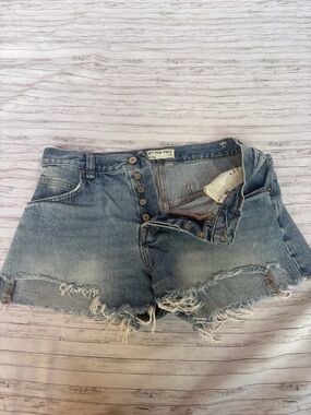 We The Free “Now or Never” Denim Cutoff Shorts - Light Wash